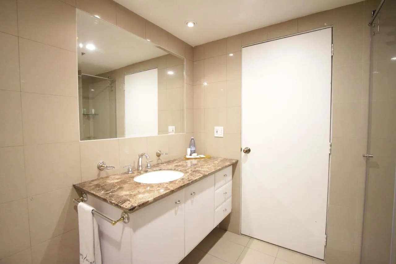 Aparta Hotel Torres de Suites Quito