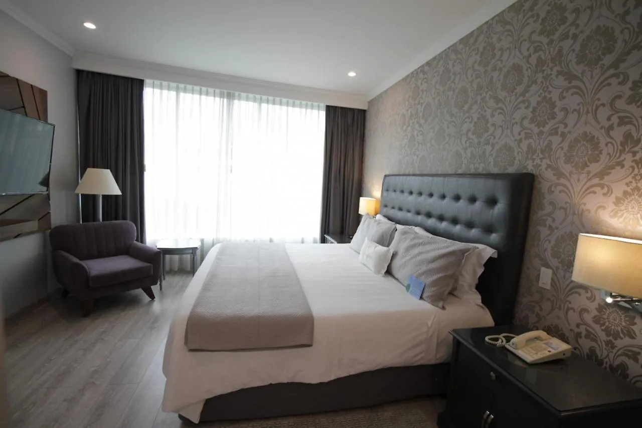 Aparta Hotel Torres de Suites Quito